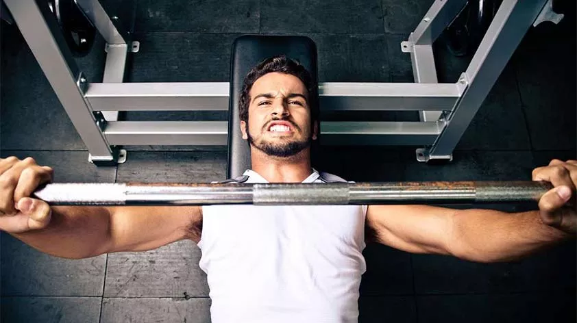 Cara Mengatasi Stagnasi di Bench Press: Tips Efektif